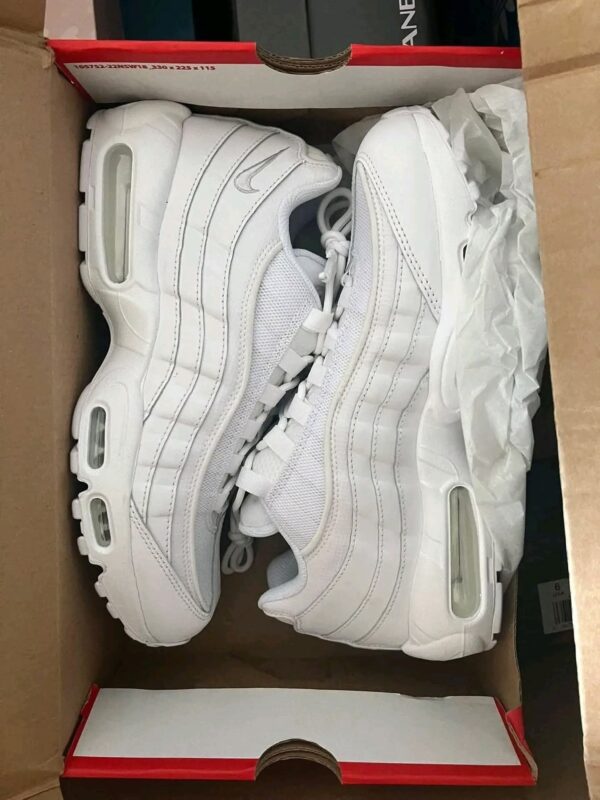 Mixed Sneakers Pallet