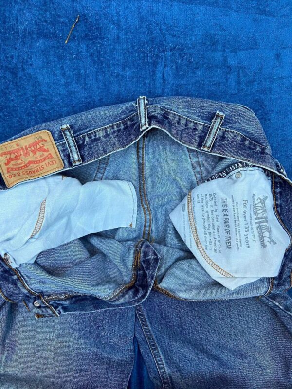 LEVI'S JEANS