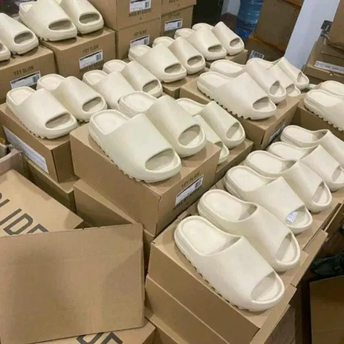 Yeezy Slides Pallet